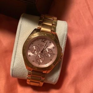 Rosegold coach watch